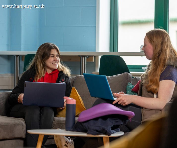 Hartpury Student Loft Laptop (1)